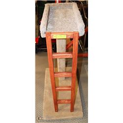 2 TIERED CAT TREE WITH LADDER ON CHOICE