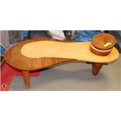 COFFEE TABLE WITH REMOTE HOLDER