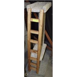 3 TIER CAT PLAY CENTER WITH LADDER