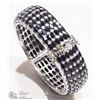 Image 3 : 47) STERLING SILVER 190 BLUE SAPPHIRE BANGLE