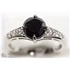 Image 2 : 48) 14K WHITE GOLD BLACK DIAMOND & DIAMOND RING