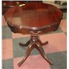 Image 1 : VINTAGE FRENCH PROVINCIAL STYLE END TABLE WITH