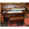 Image 1 : TECHNICS ELECTRIC ORGAN