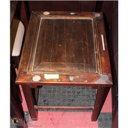 VINTAGE RUSTIC  WOOD END TABLE 19"X23"X20"H