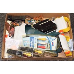 ESTATE CIGARETTE MAKING FLAT AND CORDS VINTAGE