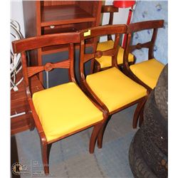 LOT OF 4 VINTAGE KITCHEN CHAIRS