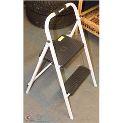 EASY REACH 2-STEP LADDER, EASY FOLD-AWAY,