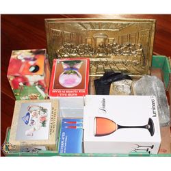 BOX WITH CHANGEPURSES, TEA POT , FLOWER ORNAMENT