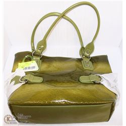 LADIES SNAKESKIN STYLE PURSE ON CHOICE: GREEN