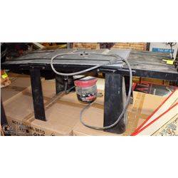 CRAFTSMAN ROUTER TABLE WITH ROUTER