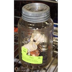 VINTAGE NABOB JAR WITH COLLECTIBLE SALT & PEPPER