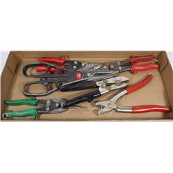 FLAT WITH DIFFERENT STYLES OF TIN & METAL