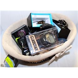 BASKET OF 27 WATCHES SOME WORK  AND