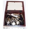 Image 1 : ESTATE JEWELLERY BOX OF WATCHES