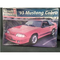 REVELL 1993 FORD MUSTANG COBRA 1/25 Model Car (UNBUILT IN BOX)