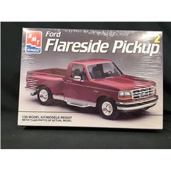 AMT / ERTL - FORD F-150 FLARESIDE PICKUP TRUCK - MODEL KIT (UNBUILT IN BOX)