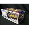 Image 2 : Revell Monogram Off Road Pickup Nissan Datsun 1:24 Model Kit 1998 (UNBUILT IN BOX)