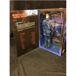 007 in box 1:6 Scale Figure