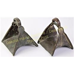 Heavy cast brass South American stirrups. Est. 75-175