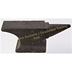 Small bench top size anvil 3" X 8 1/2" showing considerable appeal, just cute as a bug.  Est. 75-175