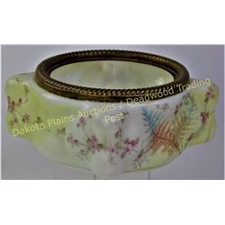 Wavecrest open dresser jar in egg crate pattern hand painted in uncommon large size, 3 1/2" X 7", NO