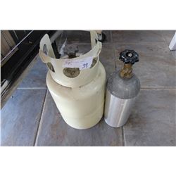 TWO GAS CYLINDER TANKS