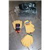 Image 1 : FOUR BUNDLES OF NEW WORK GLOVES