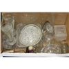 Image 2 : BOX OF CRYSTAL SERVING PIECES