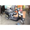 Image 1 : BLACK ELECTRIC SCOOTER WITH CHARGER KEYS AND HELMET
