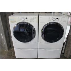 KENMORE WASHER AND DRIER WITH PEDESTALS, WORKING