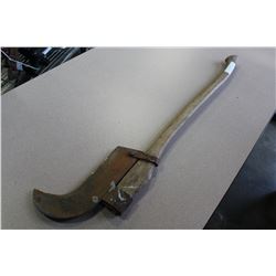 VINTAGE HAND AXE