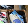 Image 2 : 3 BOXES OF HALLOWEEN COSTUMES AND ITEMS