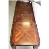 Image 2 : NEW HOME ELEGANCE MODERN 3 PIECE MAHOGANY COFFEE TABLE SET, RETAIL $399