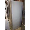 Image 3 : KITCHEN AID STAINLESS DOUBLE DOOR FRIDGE WITH WATER AND ICE AND SLIDE OUT FREEZER DRAWER IN WORKING 