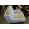 Image 2 : BLACK AND WHITE ARMCHAIR