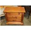 Image 1 : 3 DRAWER PINE NIGHTSTAND