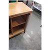 Image 2 : OAK FROSTED GLASS SERVER