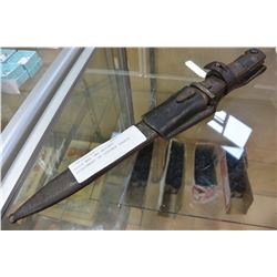 WORLD WAR TWO BAYONET ATTACHMENT IN LEATHER SHEATH