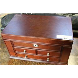 WOOD JEWELLRY BOX