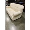 Image 2 : WHITE BUTTONBACK DESIGNER SOFA