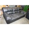 Image 2 : THREE PIECE BLACK LEATHER SOFA SET