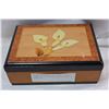 Image 1 : JEWELLRY BOX WITH SILVER TONE JEWELLRY