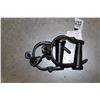 Image 1 : IRON HAND CUFFS