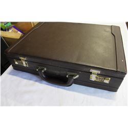 LEATHER BRIEFCASE