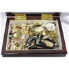 Image 1 : ETCHED GLASS BOX WITH CONTENTS