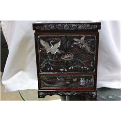 EASTERN INLAID JEWELLRY BOX WITH GOLD TONE JEWELLRY