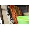 Image 2 : MAGAZINE RACK PRINTS AND VASES AND EASTERN TEASET