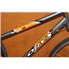 Image 2 : GREY ORANGE ONYX ROAD BIKE