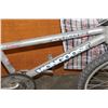 Image 2 : GREY MONGOOSE BIKE