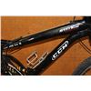 Image 2 : BLACK CCM MOUNTAIN BIKE
